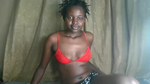 Snapshot of sweet_smiles2 chatting on May 21, 2026, 11:12 pm sweet_smiles2 online show from May 21, 2026, 11:12 pm