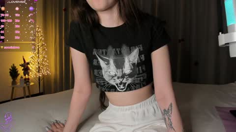 sweet_sonechka online show from February 1, 2025, 12:29 am