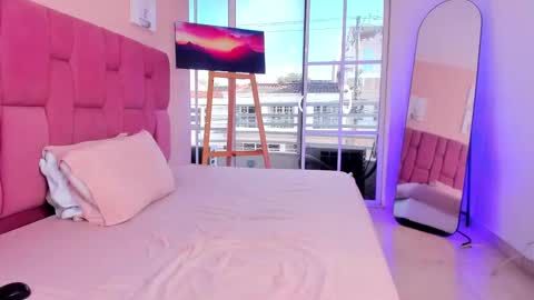 sweet_stacie online show from September 27, 2025, 1:16 pm