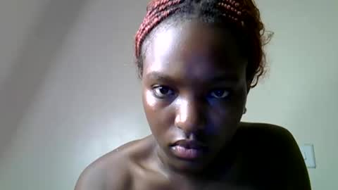 sweet_strawberina online show from March 31, 2026, 2:57 am