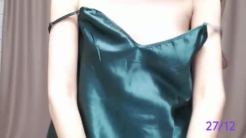 Snapshot of sweet_sweet_angel chatting on December 27, 2024, 9:17 am Angel online show from December 27, 2024, 9:17 am