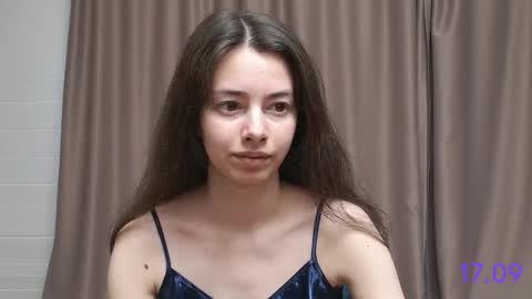 Snapshot of sweet_sweet_angel chatting on September 17, 2025, 8:27 am Angel online show from September 17, 2025, 8:27 am