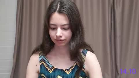 Snapshot of sweet_sweet_angel chatting on October 14, 2025, 9:43 am Angel online show from October 14, 2025, 9:43 am