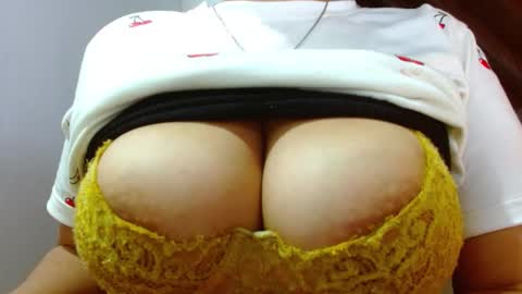 Snapshot of sweet_tammyy chatting on March 8, 2025, 11:07 pm tammy IG stammy 36 online show from March 8, 2025, 11:07 pm