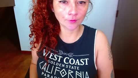 Snapshot of sweet_tammyy chatting on November 18, 2025, 1:37 pm tammy IG stammy 36 online show from November 18, 2025, 1:37 pm