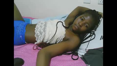 Snapshot of sweet_tattiana chatting on February 14, 2025, 11:42 pm Tatty online show from February 14, 2025, 11:42 pm