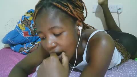 Snapshot of sweet_tattiana chatting on March 10, 2025, 6:45 pm Tatty online show from March 10, 2025, 6:45 pm