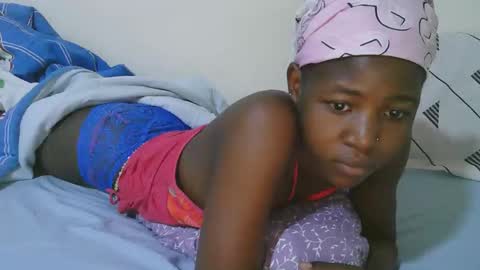 Snapshot of sweet_tattiana chatting on October 2, 2025, 2:40 am Tatty online show from October 2, 2025, 2:40 am