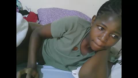 Snapshot of sweet_tattiana chatting on October 3, 2025, 12:18 am Tatty online show from October 3, 2025, 12:18 am