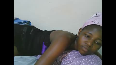 Snapshot of sweet_tattiana chatting on October 12, 2025, 7:24 pm Tatty online show from October 12, 2025, 7:24 pm