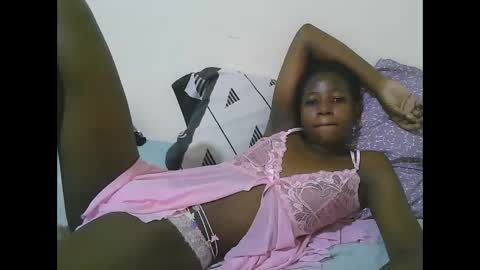 Snapshot of sweet_tattiana chatting on October 15, 2025, 7:47 pm Tatty online show from October 15, 2025, 7:47 pm