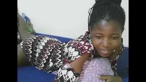 Snapshot of sweet_tattiana chatting on October 20, 2025, 6:47 am Tatty online show from October 20, 2025, 6:47 am