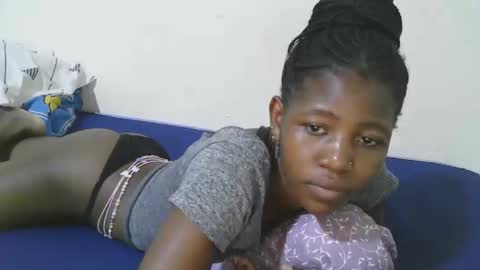 Snapshot of sweet_tattiana chatting on October 21, 2025, 6:03 am Tatty online show from October 21, 2025, 6:03 am