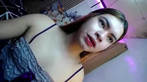 sweet_trexie online show from December 17, 2025, 1:22 am