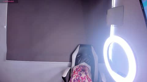 Snapshot of sweet_venom_ chatting on January 14, 2026, 6:13 pm Angel online show from January 14, 2026, 6:13 pm