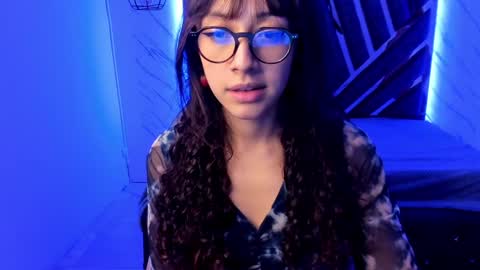 sweet_venus4 online show from January 3, 2025, 10:29 pm