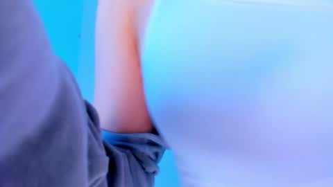 Snapshot of sweet_yasu chatting on July 9, 2026, 4:27 am Yasu online show from July 9, 2026, 4:27 am