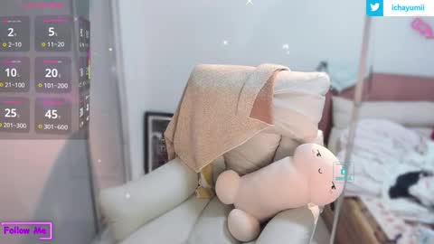 sweet_yumiq online show from December 16, 2025, 9:25 am