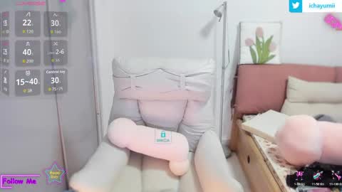 sweet_yumiq online show from May 14, 2026, 11:39 am