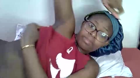 Snapshot of sweet_zarah chatting on May 12, 2026, 4:09 am sweet_zarah online show from May 12, 2026, 4:09 am