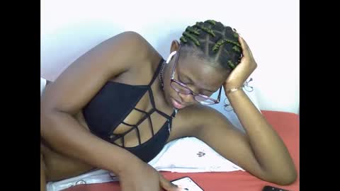 Snapshot of sweet_zarah chatting on May 19, 2026, 11:55 pm sweet_zarah online show from May 19, 2026, 11:55 pm