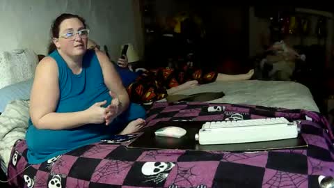 DJ  M 489 Babygirl  F 37 online show from February 7, 2026, 4:05 am