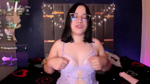 Annie online show from December 16, 2025, 4:39 am