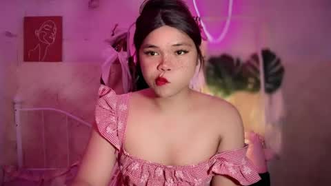 Snapshot of sweetasian_leith20 chatting on June 26, 2026, 9:19 pm Leith Madrigal online show from June 26, 2026, 9:19 pm