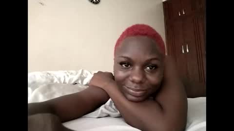 Snapshot of sweetbee018 chatting on April 10, 2026, 4:39 am Lunargirl online show from April 10, 2026, 4:39 am