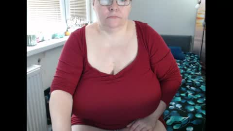 Sweetboobs85h online show from April 16, 2026, 8:59 am