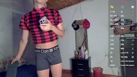 Snapshot of sweetc4meron chatting on January 31, 2025, 4:36 am Cameron Alejandro online show from January 31, 2025, 4:36 am