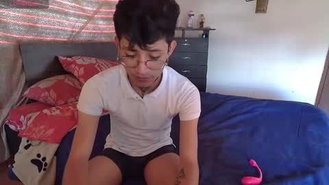 Snapshot of sweetc4meron chatting on October 13, 2025, 5:35 pm Cameron Alejandro online show from October 13, 2025, 5:35 pm