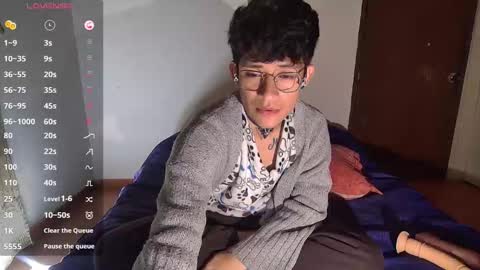 Snapshot of sweetc4meron chatting on October 31, 2025, 8:37 am Cameron Alejandro online show from October 31, 2025, 8:37 am