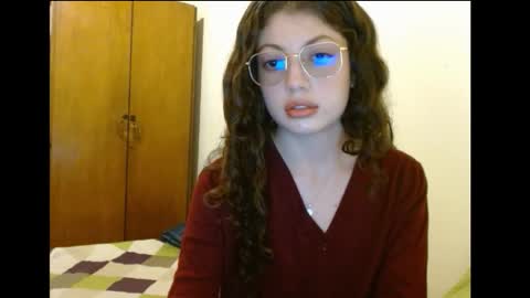 sweetcalm_ online show from February 2, 2026, 4:22 am