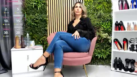 Snapshot of sweetcherry30_ chatting on November 17, 2025, 7:03 am Cherry online show from November 17, 2025, 7:03 am