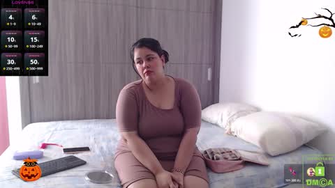         online show from October 24, 2025, 2:02 pm