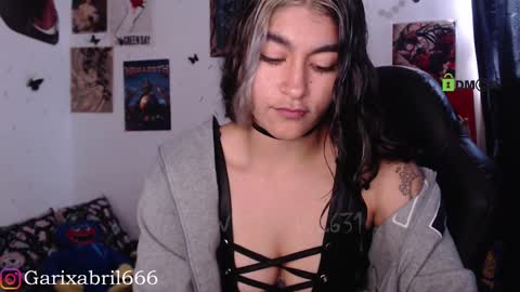 Snapshot of sweetdevil631 chatting on January 17, 2025, 12:31 pm Abril online show from January 17, 2025, 12:31 pm