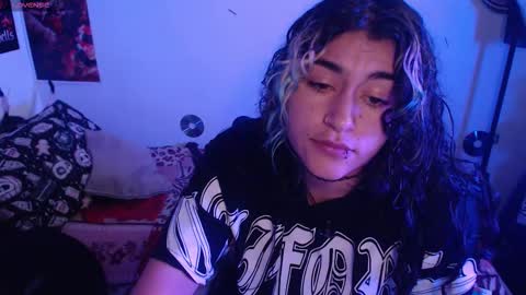 Snapshot of sweetdevil631 chatting on October 17, 2025, 6:54 pm Abril online show from October 17, 2025, 6:54 pm