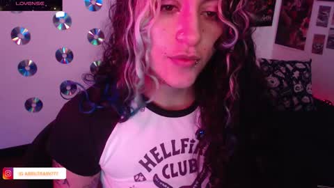 Snapshot of sweetdevil631 chatting on November 12, 2025, 5:02 pm Abril online show from November 12, 2025, 5:02 pm