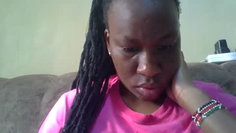 Snapshot of sweetdiva2012 chatting on April 6, 2026, 4:46 am sweetdiva2012 online show from April 6, 2026, 4:46 am