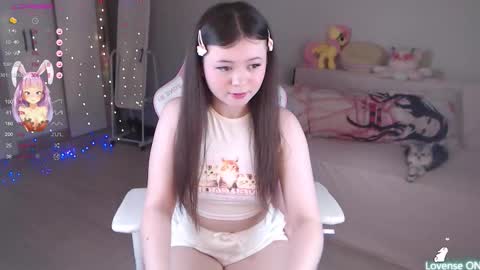 sweetdollyx_ online show from October 27, 2025, 8:24 pm