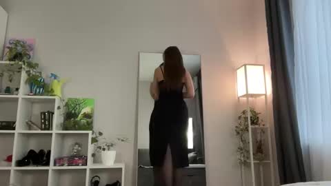 Snapshot of sweetdreamvic chatting on February 18, 2026, 2:13 pm Vicktorious online show from February 18, 2026, 2:13 pm