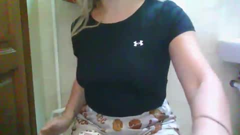 Snapshot of sweetdyzy chatting on January 11, 2026, 9:03 am Sweet Dyzy online show from January 11, 2026, 9:03 am