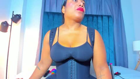 Mia online show from May 5, 2026, 11:51 am