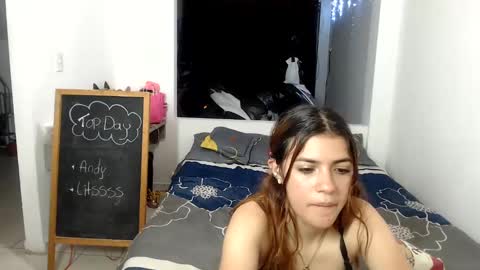 sweetevil19 online show from March 10, 2025, 3:12 am