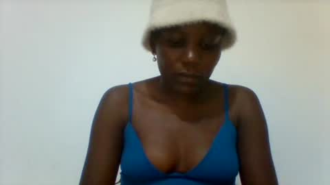 sweetfel online show from October 6, 2025, 8:50 pm