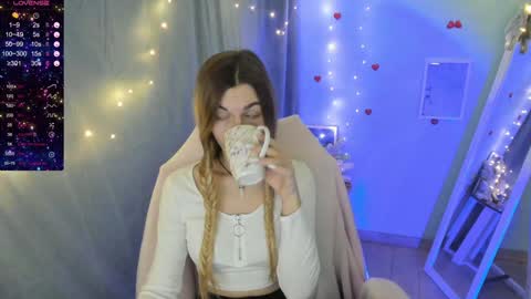 Snapshot of sweetfoyou chatting on January 10, 2025, 10:17 am sweetfoyou online show from January 10, 2025, 10:17 am