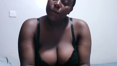 Snapshot of sweetgal11 chatting on May 18, 2026, 11:49 am sweetgal11 online show from May 18, 2026, 11:49 am