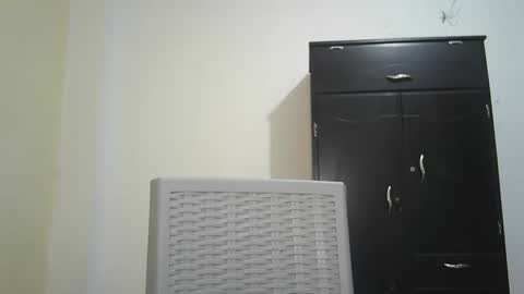 Victoria Santos online show from December 29, 2024, 7:06 am