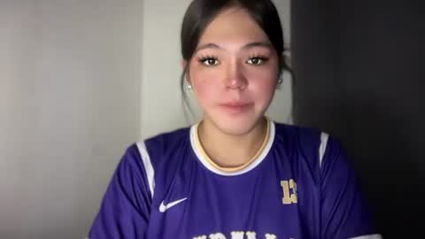 Ayesha online show from November 16, 2025, 2:39 am